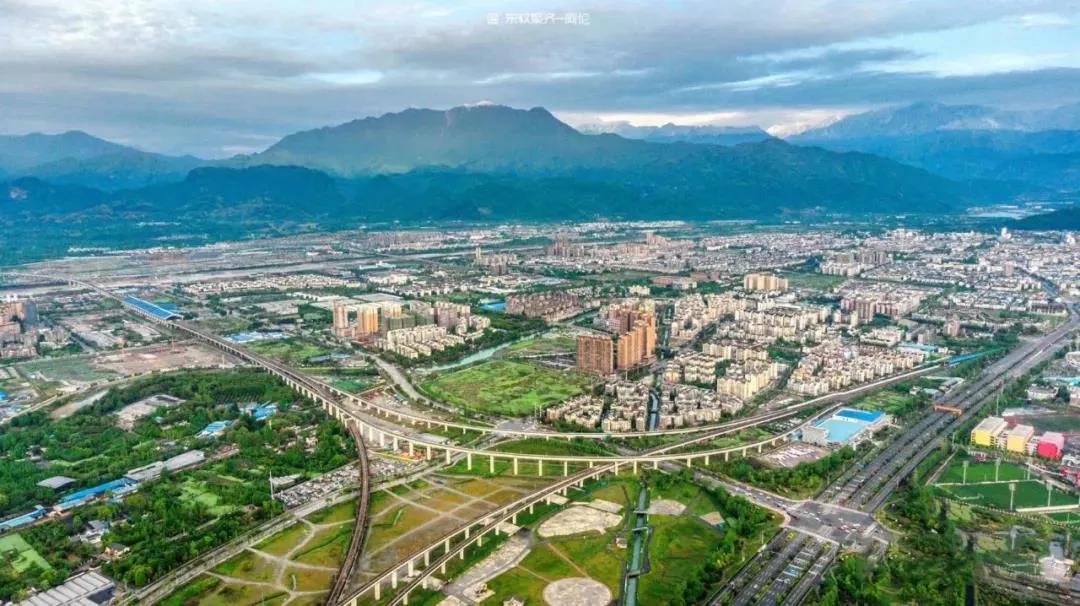 城市观察城市生活,都江堰城市特点