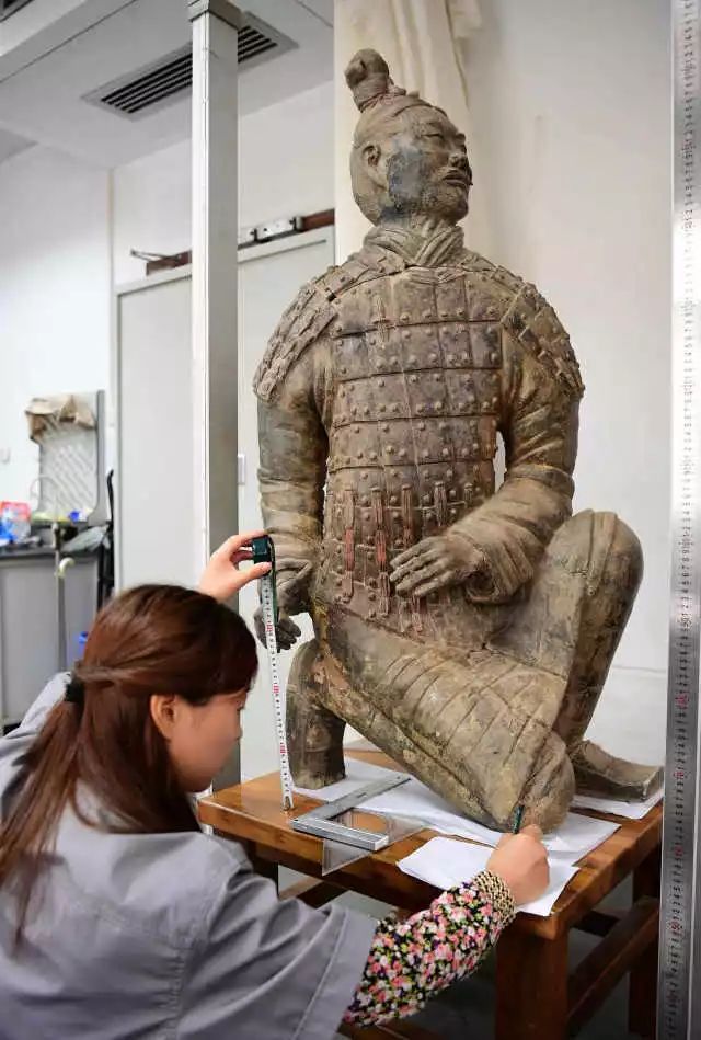 兵马俑出土的时候是彩色的,还原兵马俑的真实面貌