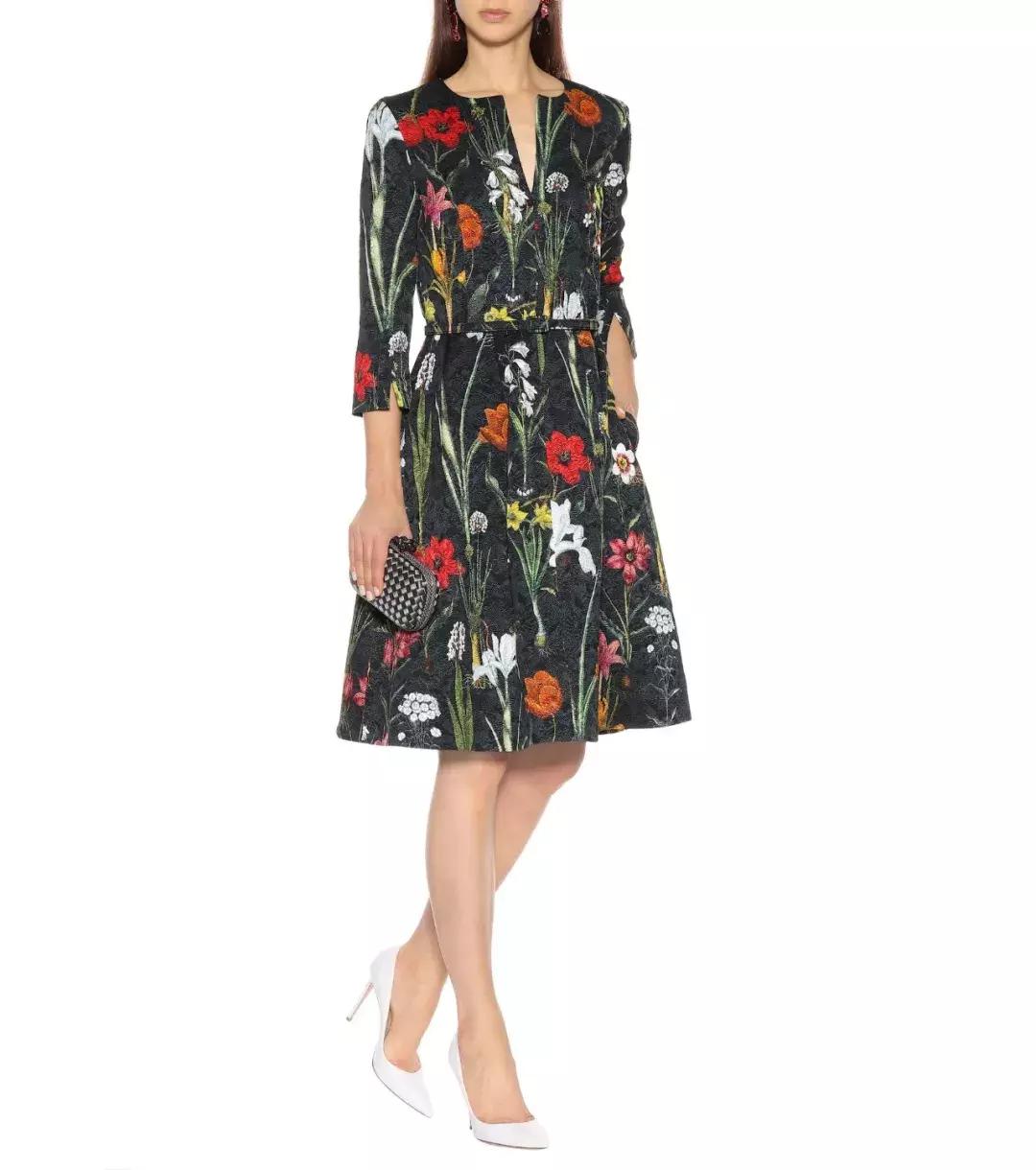 经典大衣的多种时髦穿法,裙摆大衣怎么穿好看