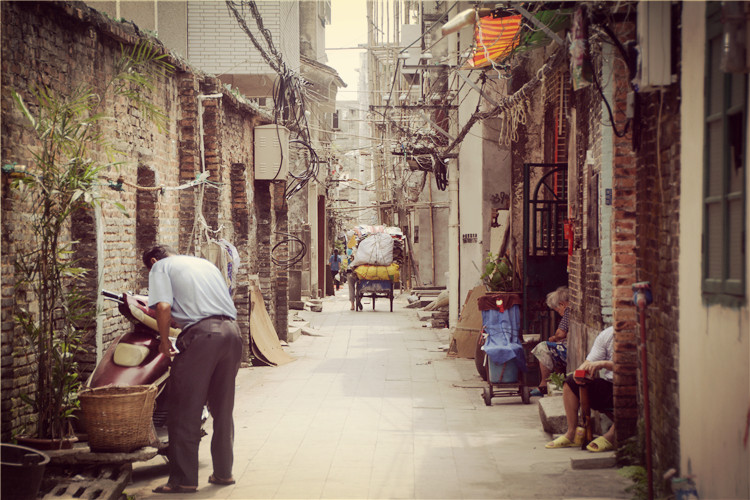 北海老街“摸乳巷”的真实功能原来是这样…