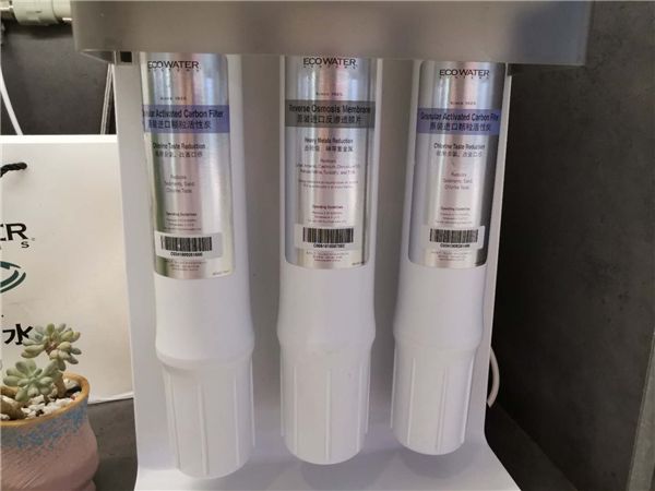 3000左右的净水机和管线机,3000以下台式净水机