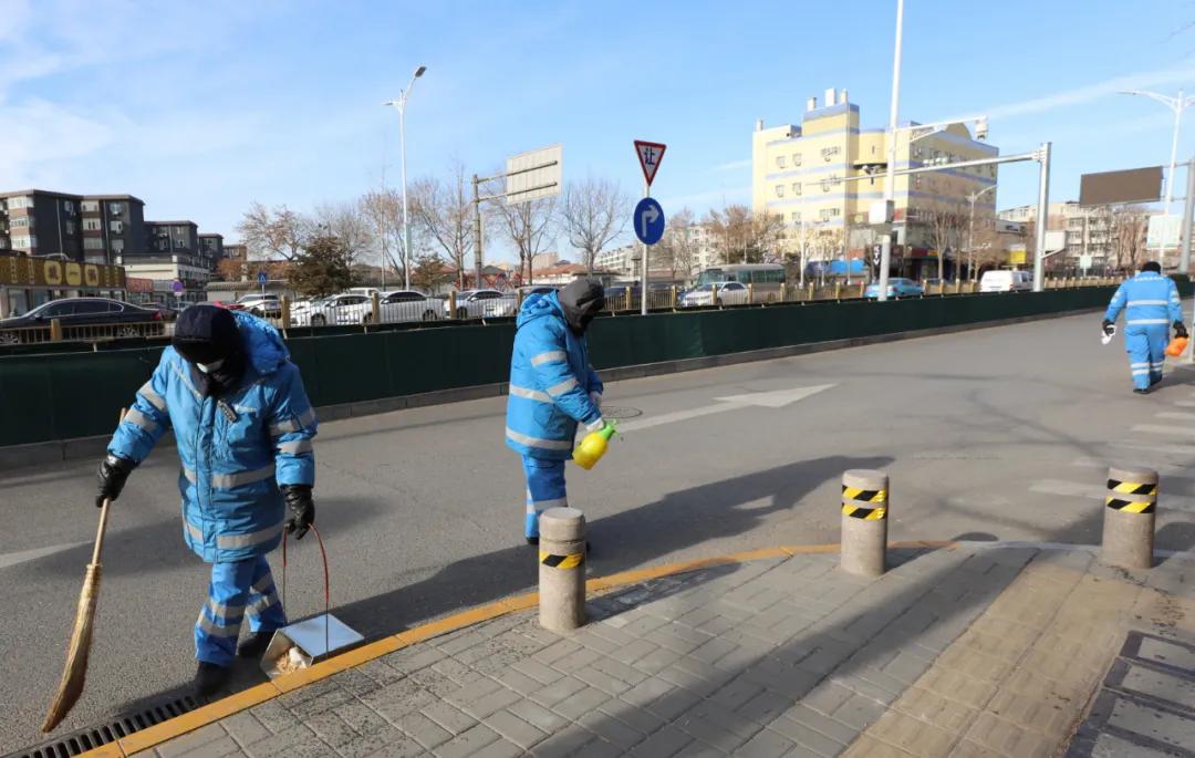 实拍！－10℃阵风7级，通州街头4000余名环卫工人在岗，消杀清扫防控疫情