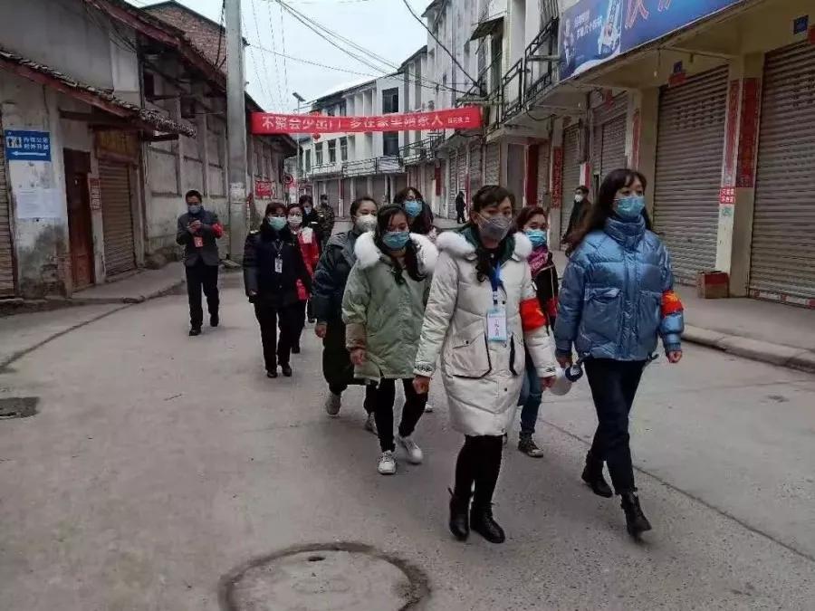 德阳遂宁：巾帼志愿者防疫战场谱写“奉献之歌”！