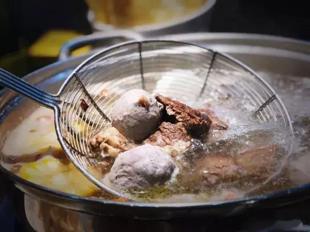 最低只要87元！上海15家超人气火锅店，一家一家吃过去！