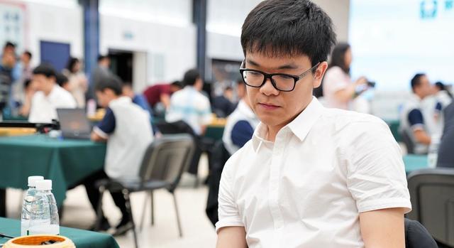 柯洁跨界玩斗地主,柯洁跨界斗地主夺冠视频