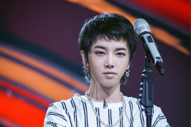 讨论一下华晨宇是什么样的歌手,乐坛前辈对华晨宇的评价