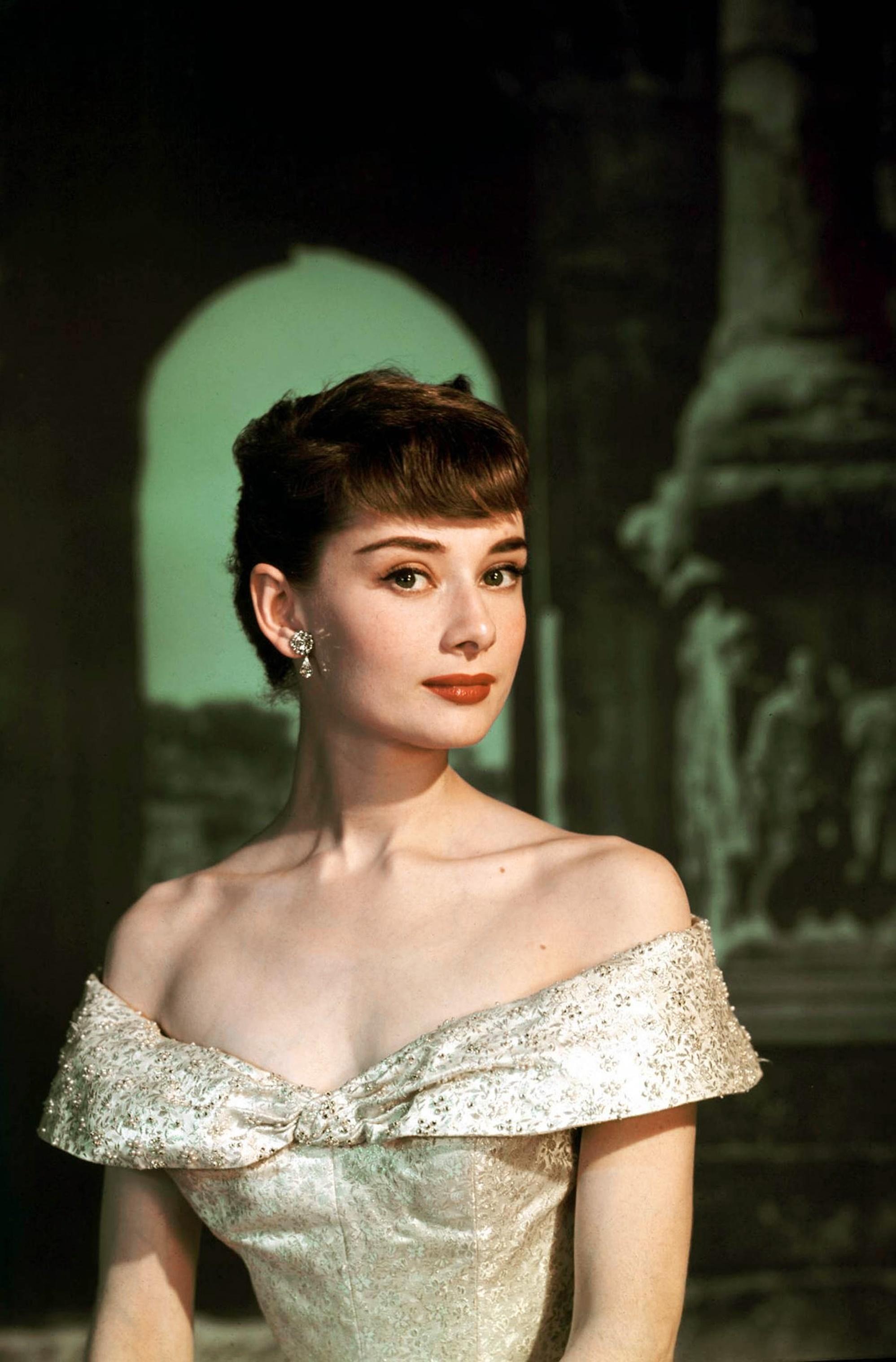 奥黛丽赫本穿搭图片,奥黛丽赫本穿哪个版本的好