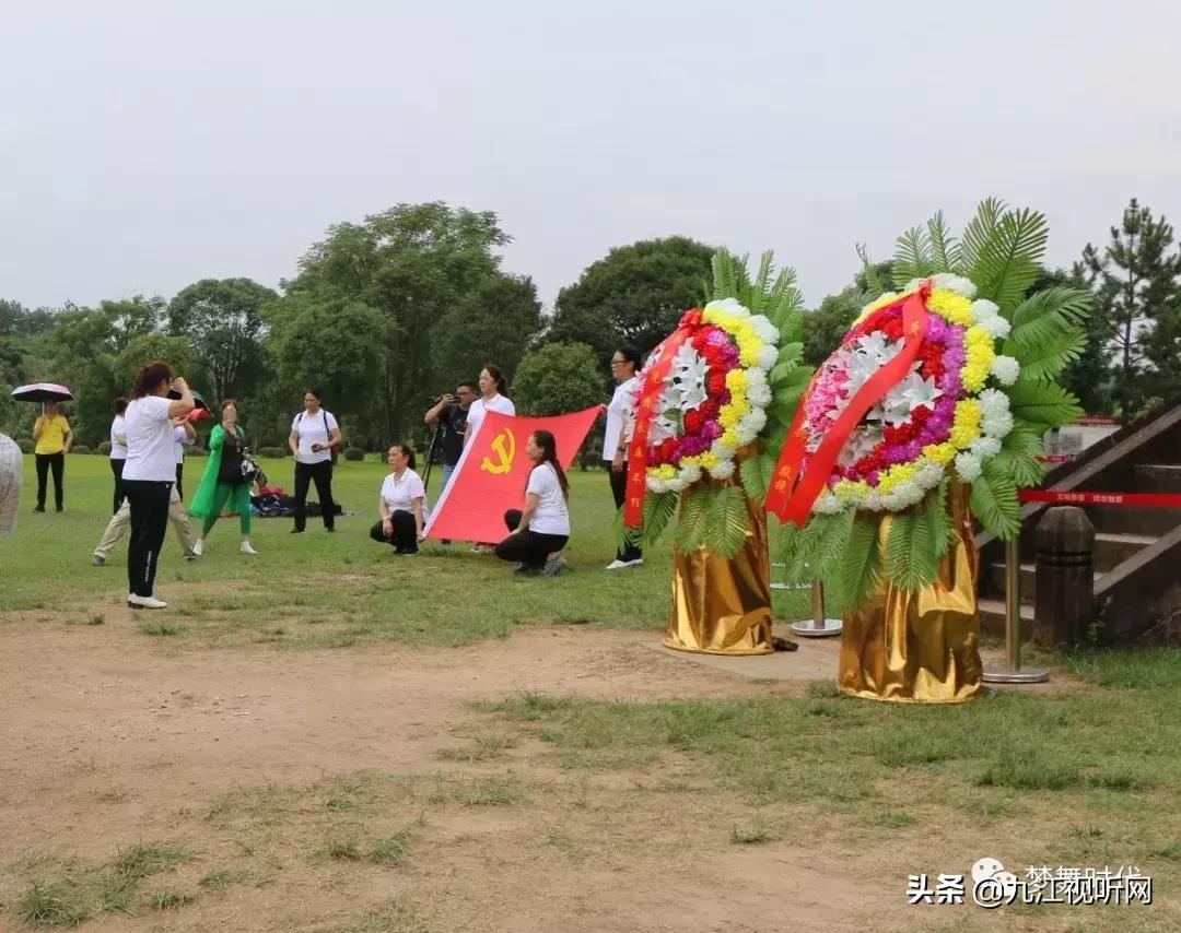 最新庆七一广场舞,庆七一广场舞展演告捷举办