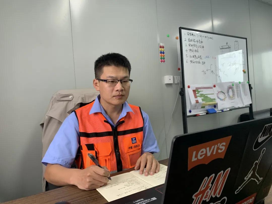 一线工人风采摄影作品,中建八局铁军团队展示