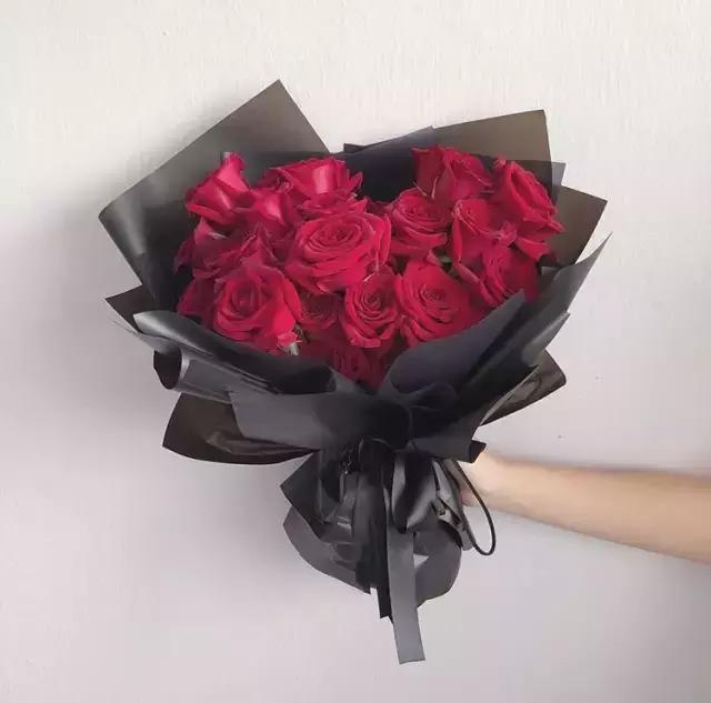 开一个花店大概能挣多少钱,成都开花店一个月能挣多少钱