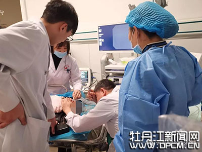 儿童危险电池,儿童误食纽扣电池需尽快取出原因