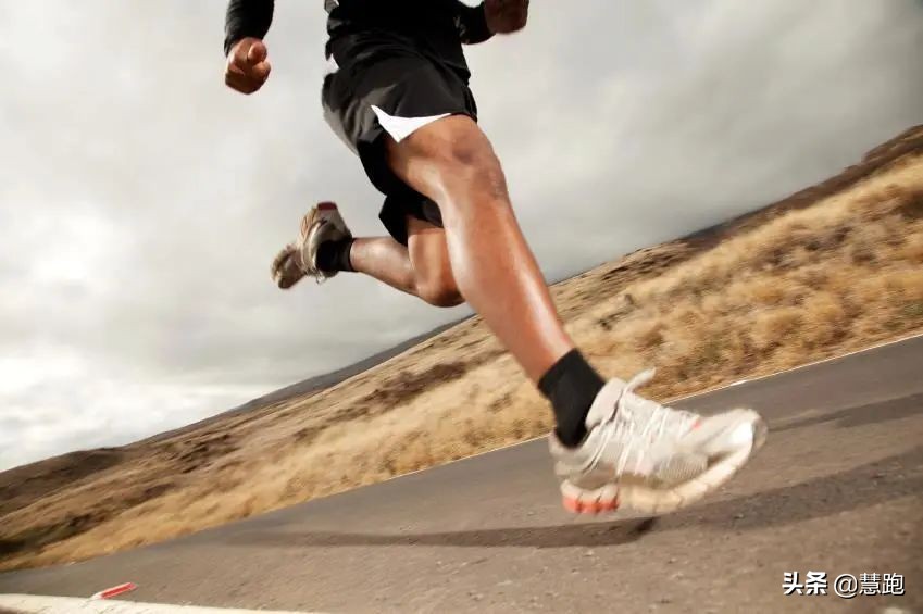 11月赛事集中一个月内突击PB，记住这4个强化训练要点