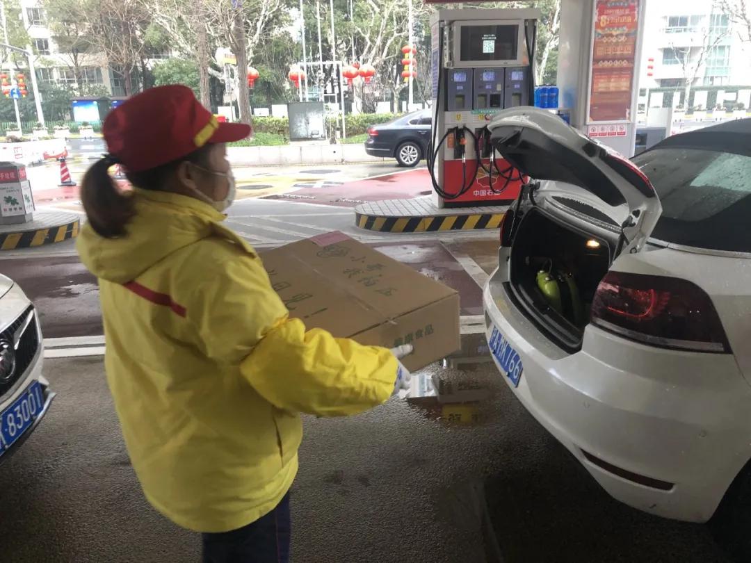 中石油的加油站也卖菜啦！