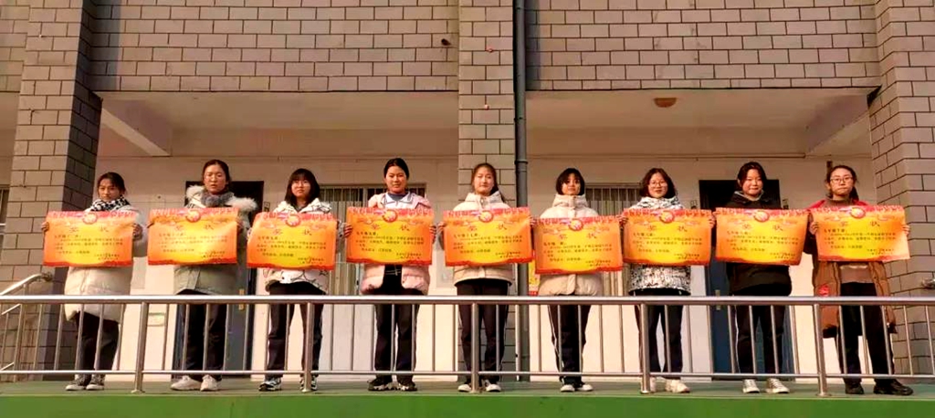 小学足球绕杆比赛方案,足球绕杆比赛小学