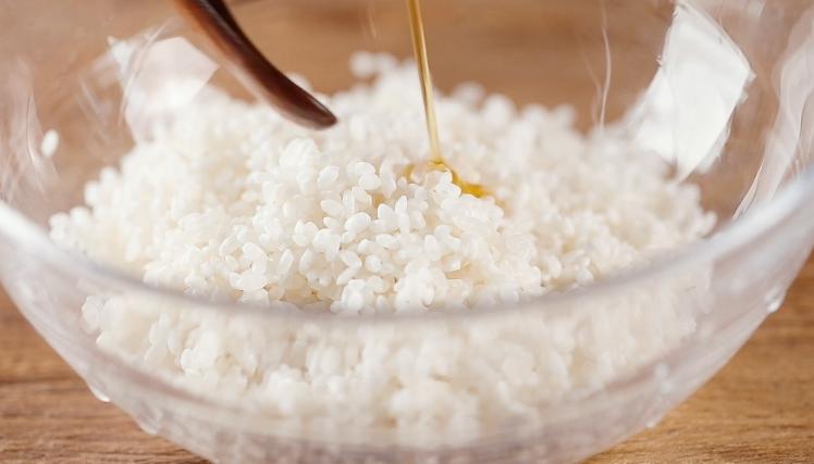 做皮蛋瘦肉粥要不要勾芡,做皮蛋瘦肉粥时皮蛋用弄熟么