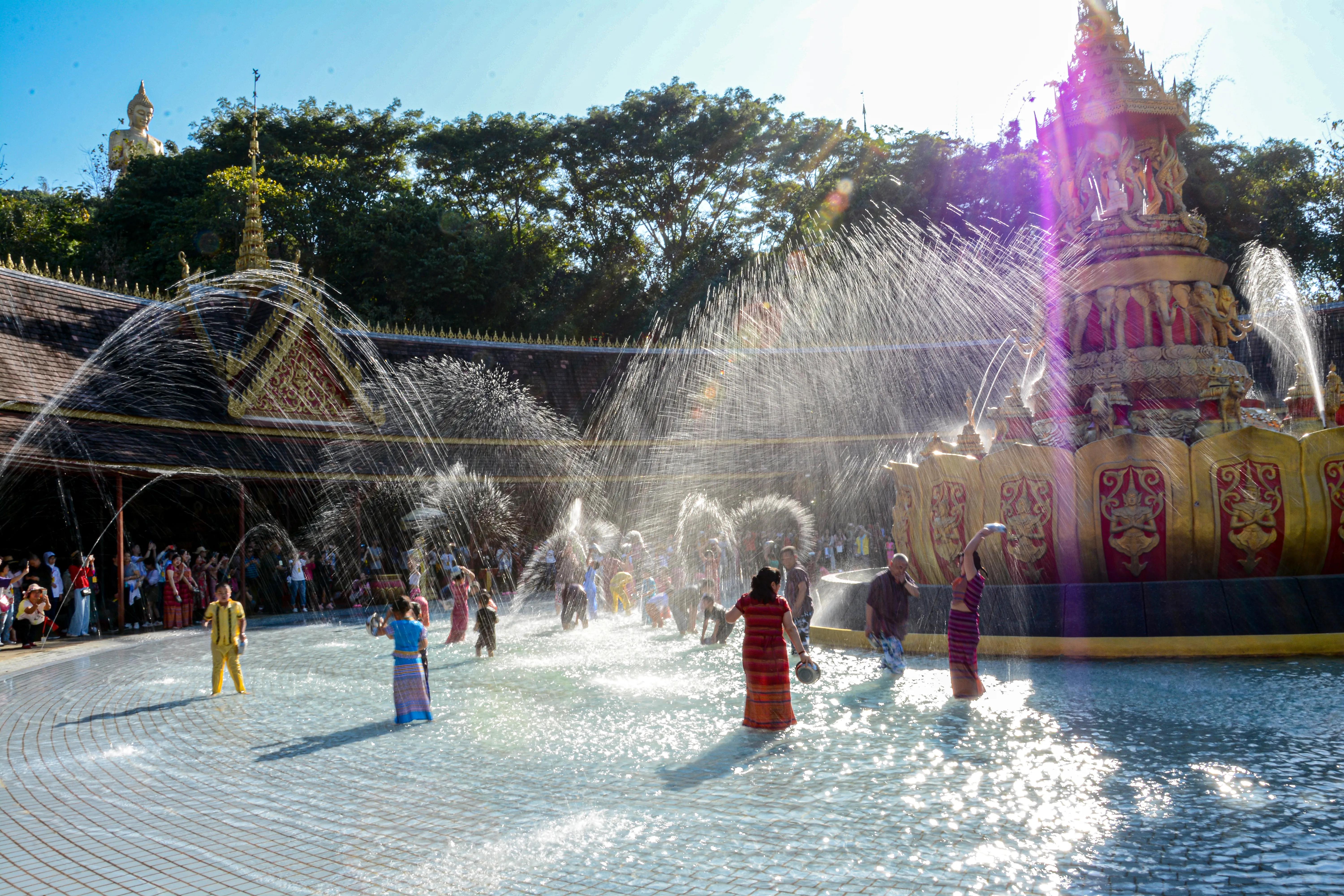 傣族泼水节打鼓完全版,傣族泼水节欢歌