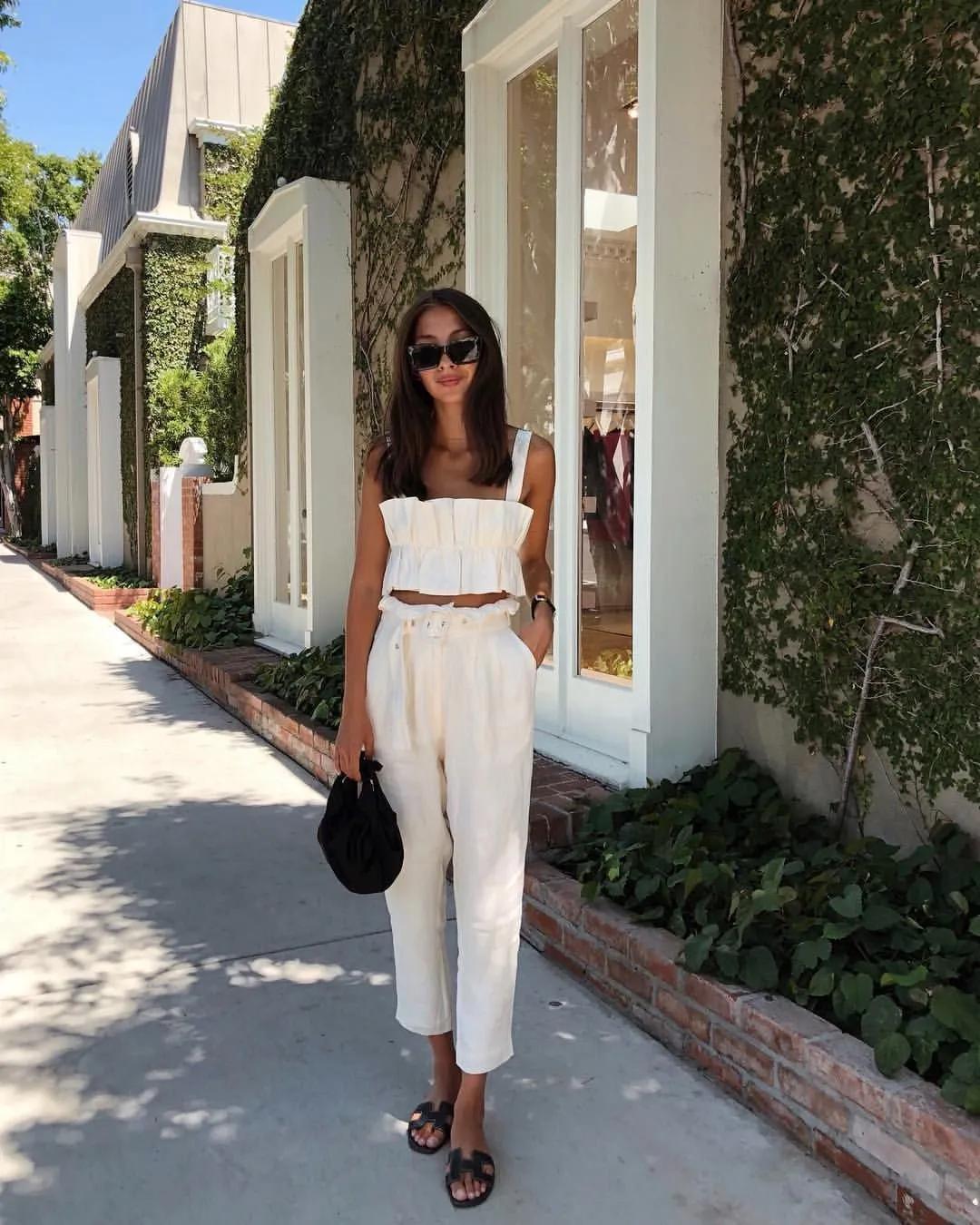 夏季时尚御姐凉鞋穿搭,气质牛皮凉鞋怎么搭配裤子