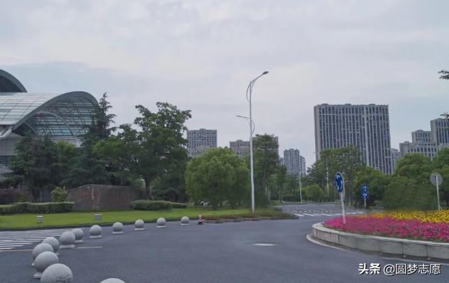 浙江财经大学硕士毕业生年薪多少,浙江财经大学2023年就业率