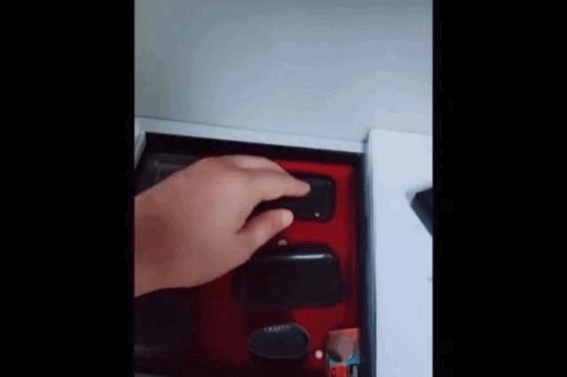 一场“闹剧”，全民狂欢，媒体盛宴，这事儿拍电影我看行