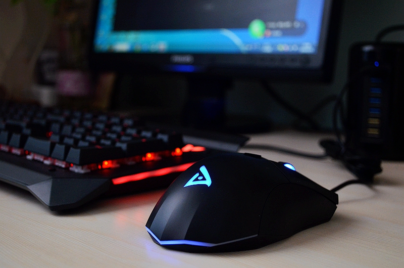 这鼠标真厉害，只因这个功能，能够让对手一招致命