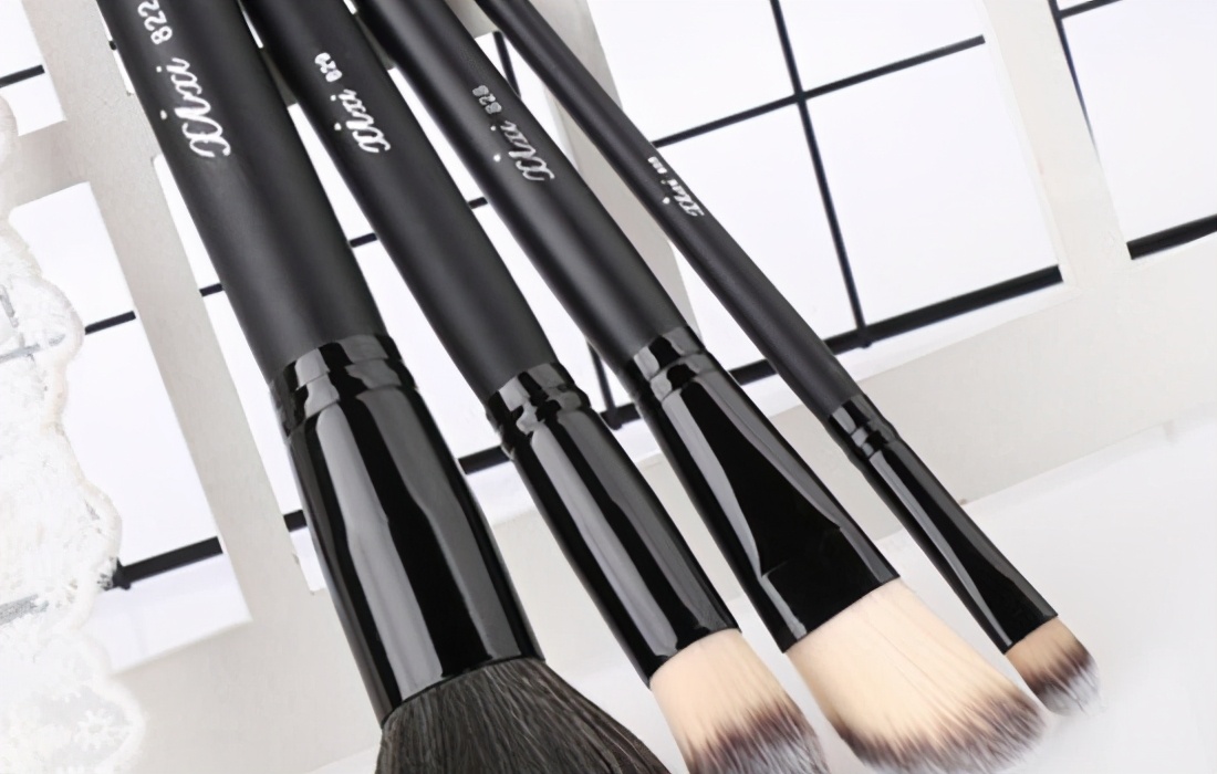 高光棒能够代替高光膏吗,高光棒能用眼影代替吗