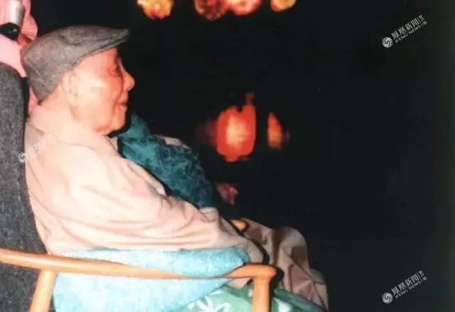 今天他115岁了，*小平邓**人生的40个瞬间