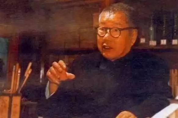 岳美中自学成名家，曾给周恩来看病，总理斟酌他身体，不留他吃饭