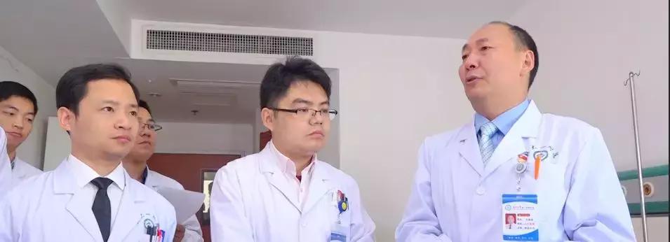 在医学空白处尽情挥洒的胃肠外科行家｜记郑大一附院胃肠外科主任医师王国俊博士