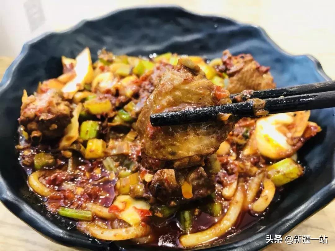 乌鲁木齐美食网红牛腩米粉,乌鲁木齐米粉推荐排行榜