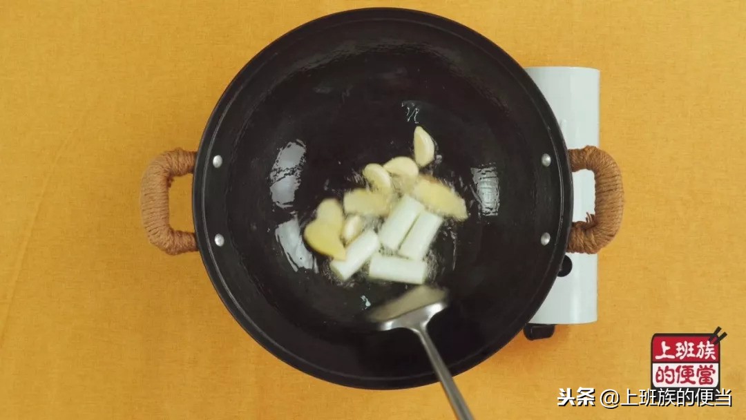 面条最好吃的做法，大口吃肉大口喝汤，比面馆里的过瘾多了！