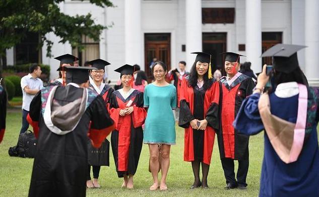 学硕和专硕哪个更难考啊,考研学硕vs专硕你了解有多少