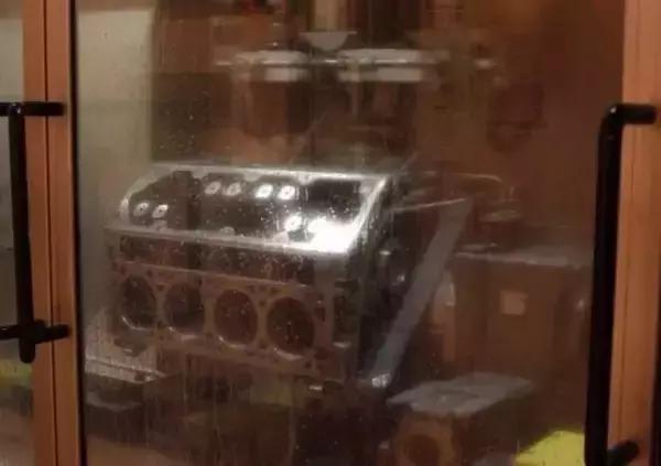 挖机发动机为什么不用国产的,挖机发动机动力不足的故障原因