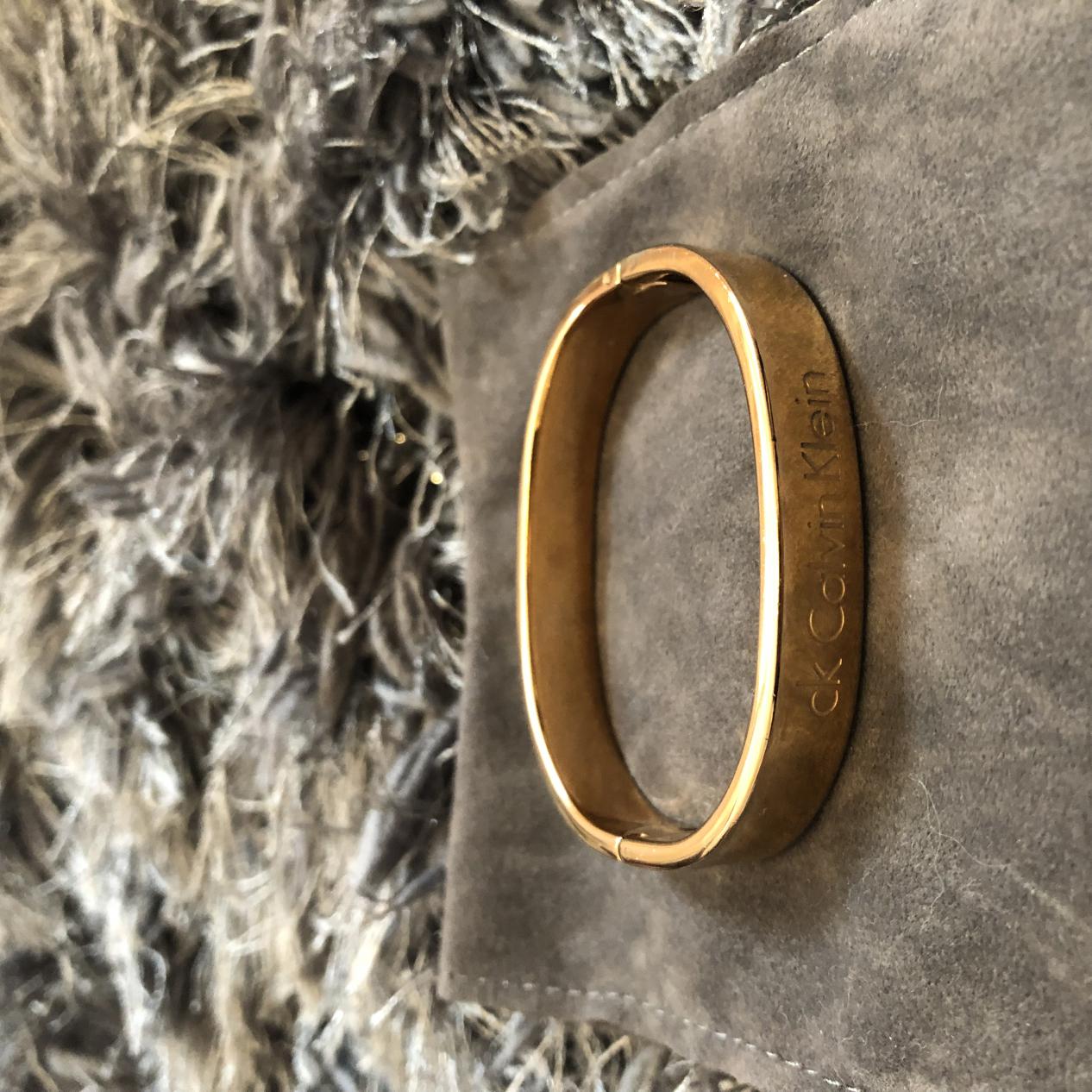 张晓钰助力线头公益#义卖星推官#，分享你最喜爱的义卖明星