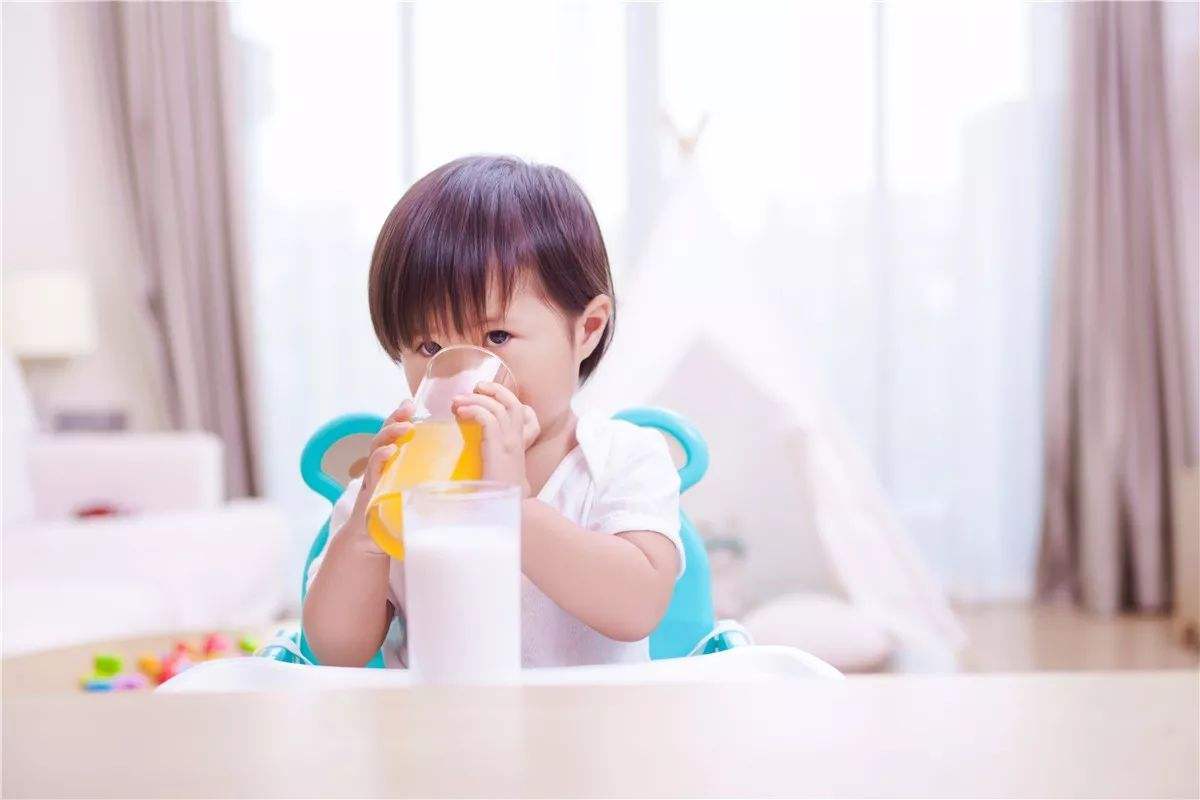 孩子不吃青菜怎么和老师说,孩子不吃青菜应该怎么和家长沟通