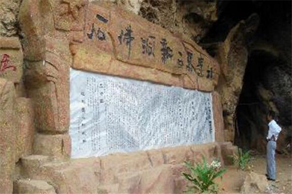 临沧翁丁佤族图腾,临沧最值得去的古寨