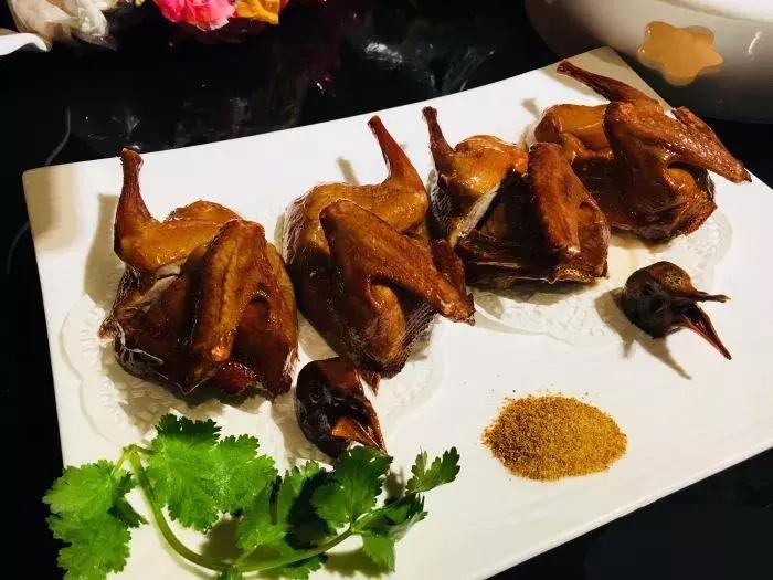 江湖上最霸气菜名,最个性的江湖菜店名