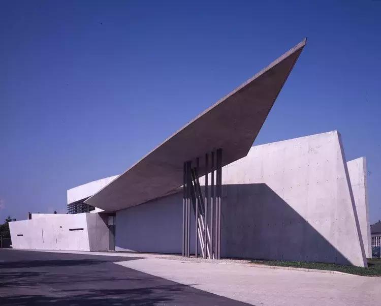 建筑大师们的第一件作品长什么样？