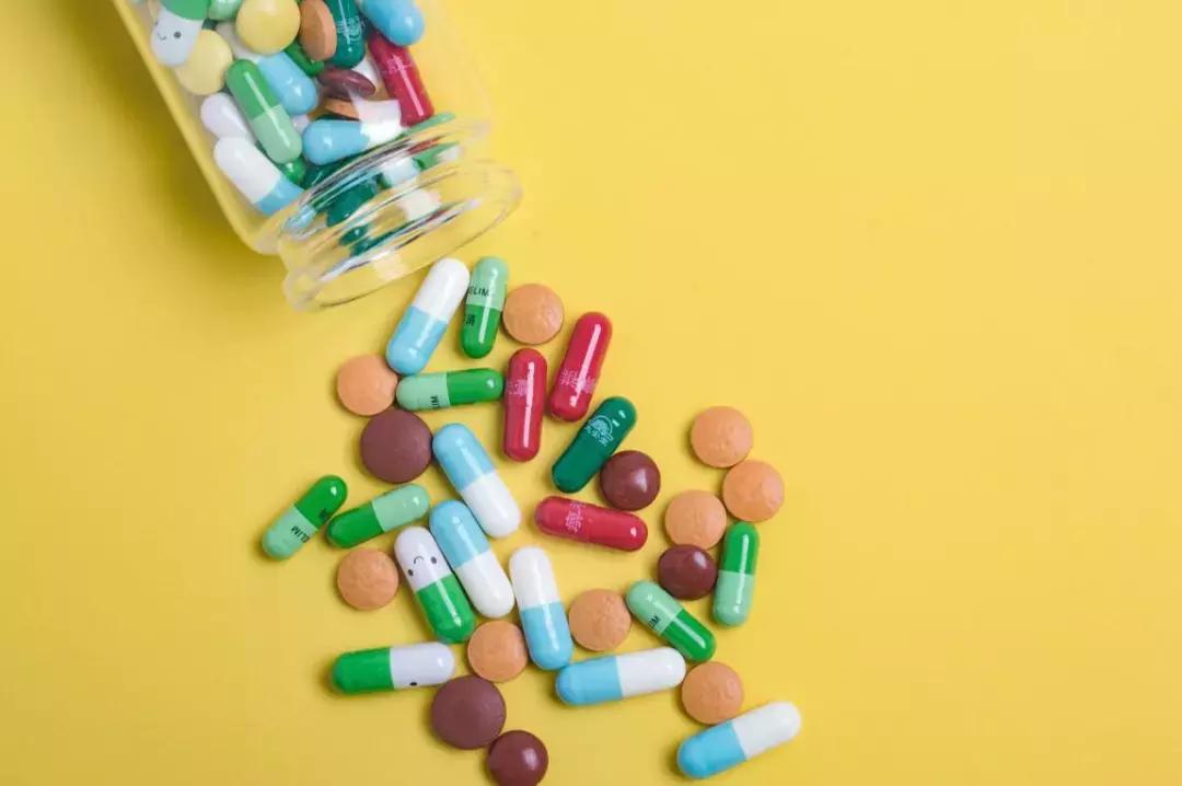 30多岁需要通过钙片来补钙吗,补钙的同时能够喝益生菌吗