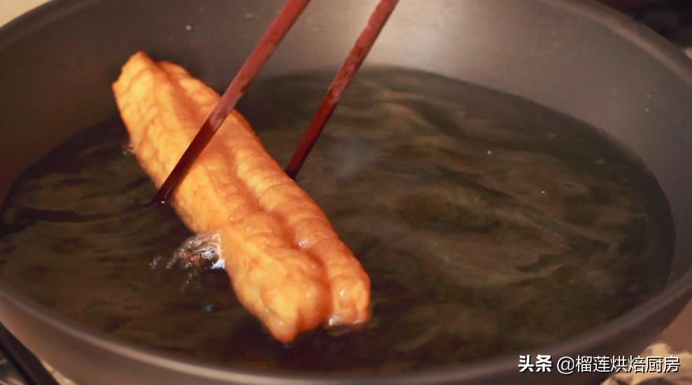 家用油条的做法和配方酥脆蓬松,如何炸制酥脆空心好油条