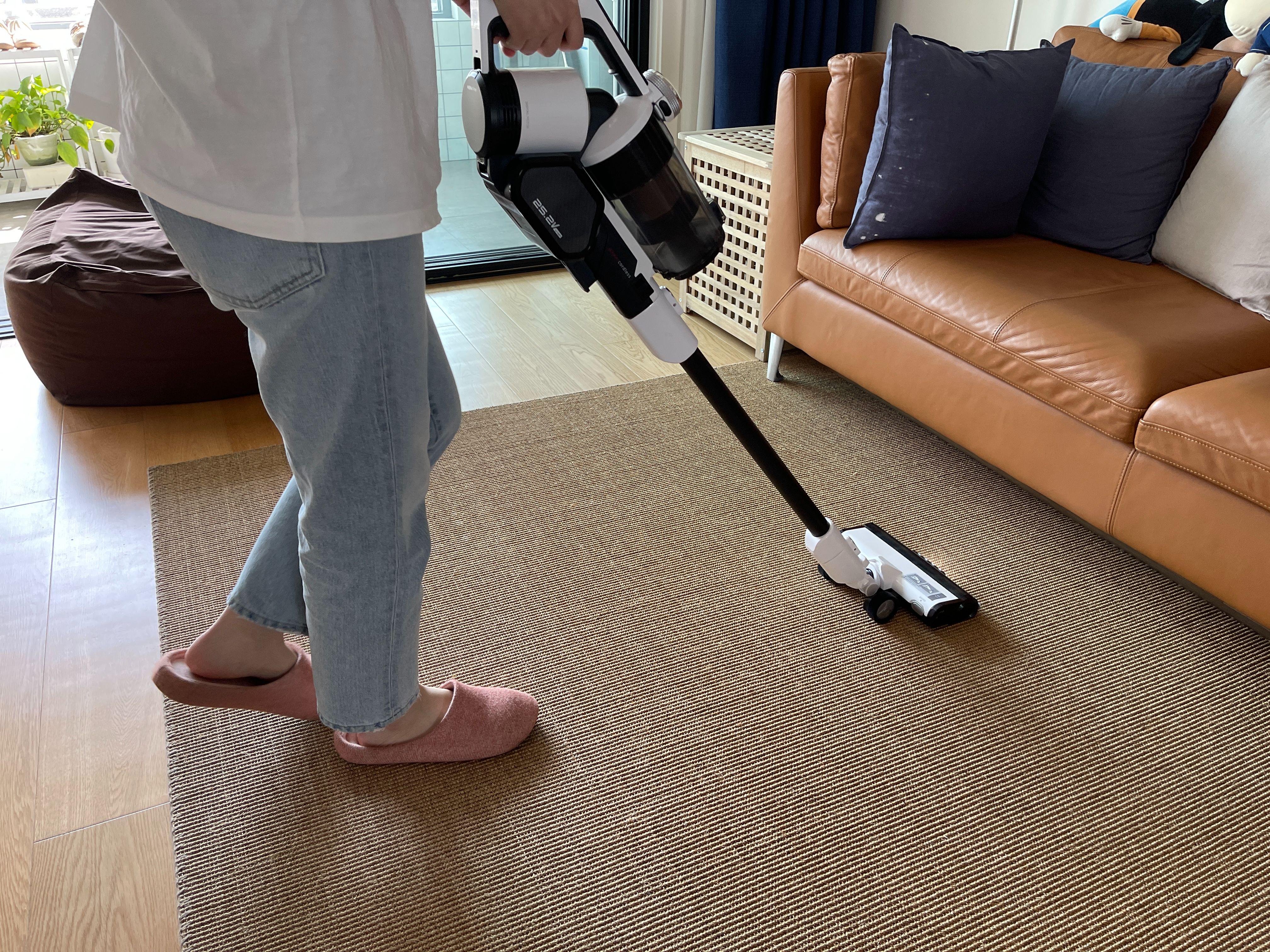 戴森吸尘器哪款最实用耐用,国内吸尘器和戴森比较