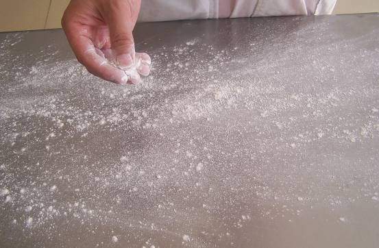 安琪油条膨松剂的使用方法,无矾油条制作及配方全部过程