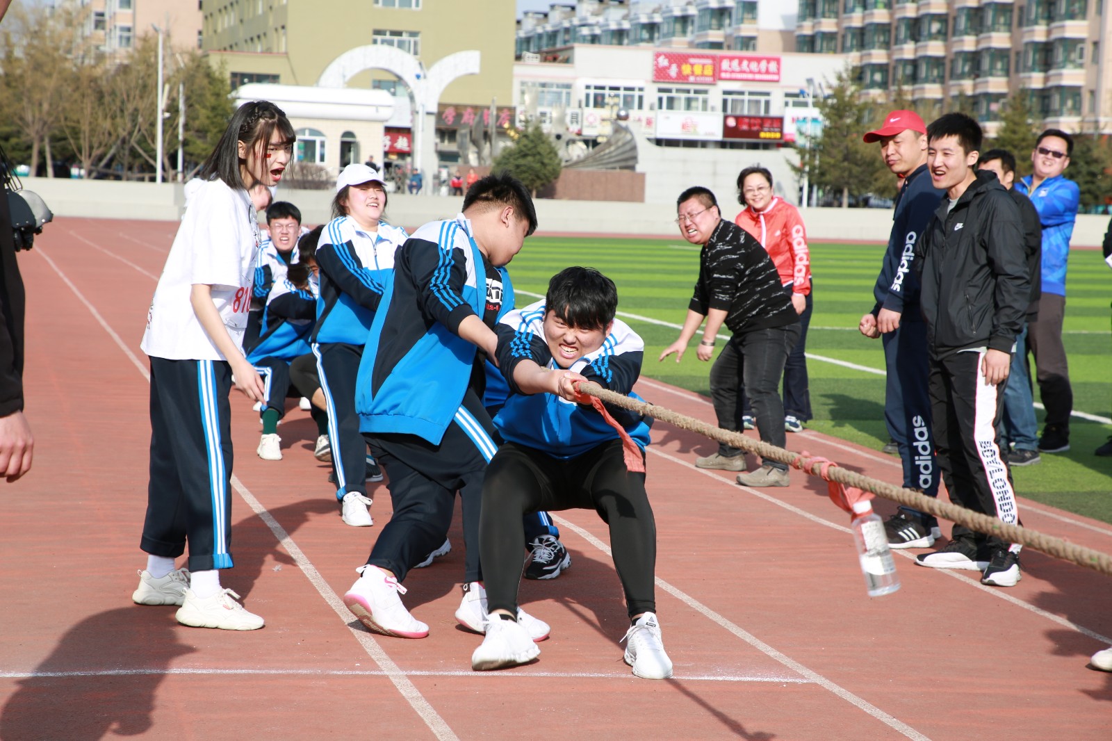 海伦：一个被教育叫响的小城